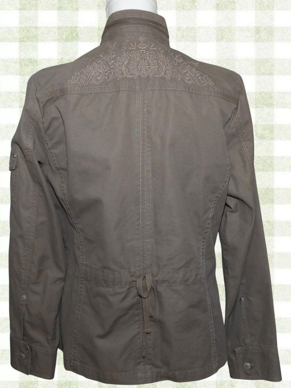 Gray/green jacket - Picture 7 of 8